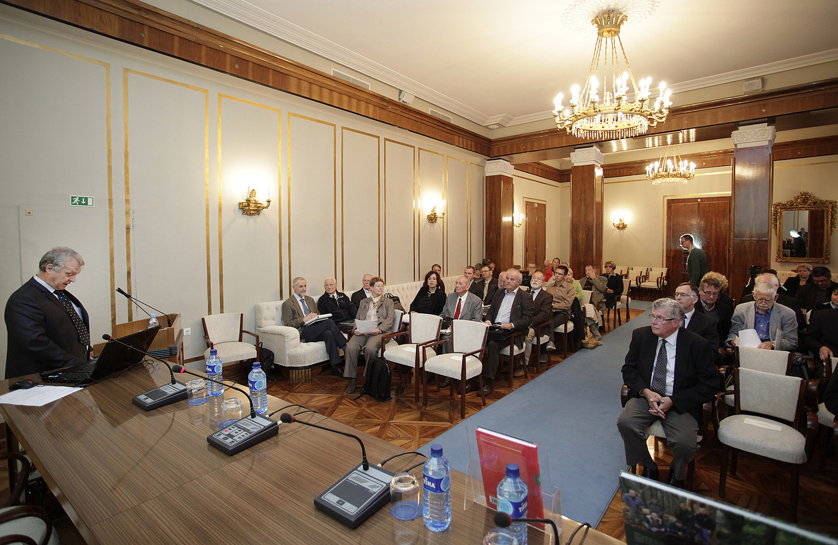 Znanstveni posvet o gozdarstvu in lesarstvu: GOZD IN LES