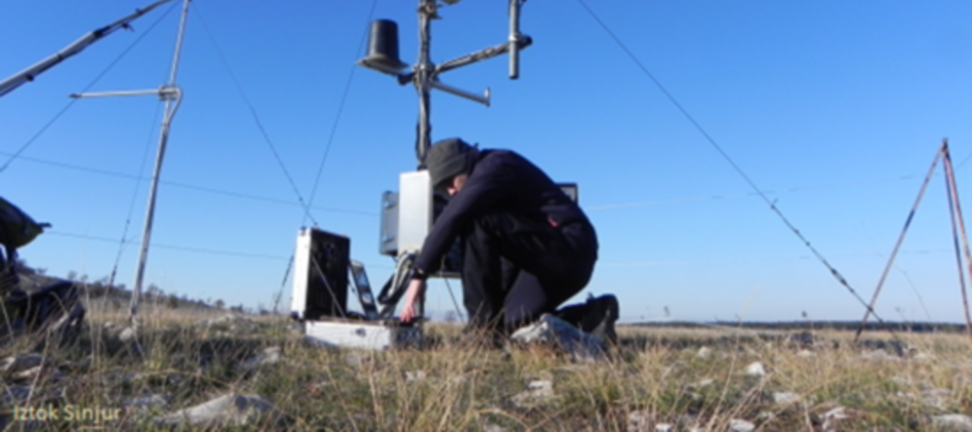 Monitoring of carbon balance in the karst grasslands